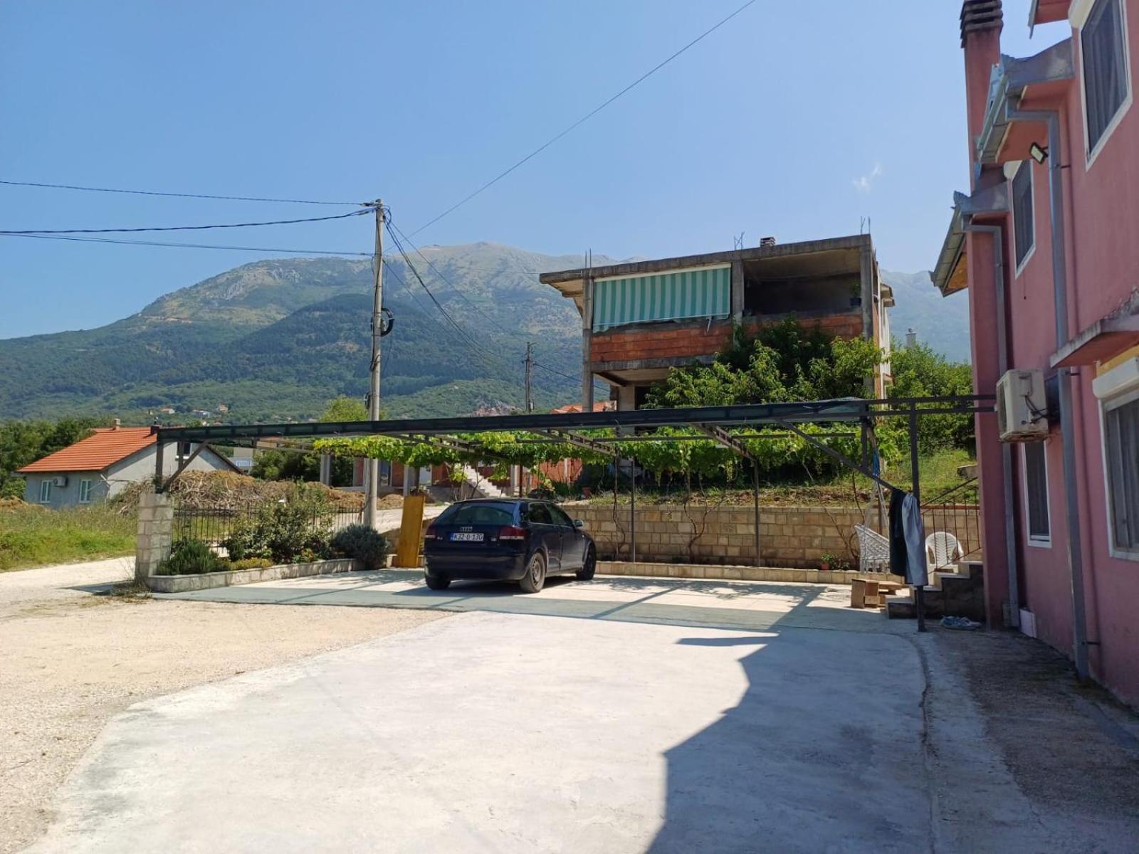 Apartman Balsa Kotor Luaran gambar
